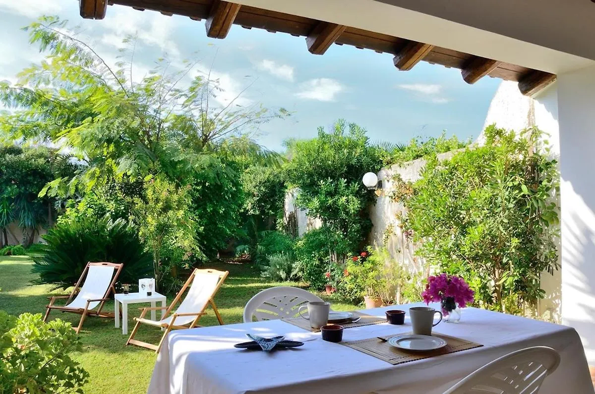 Villa Sole Con Accesso Diretto Alla Spiaggia Santa Maria Del Focallo Tatil Evi