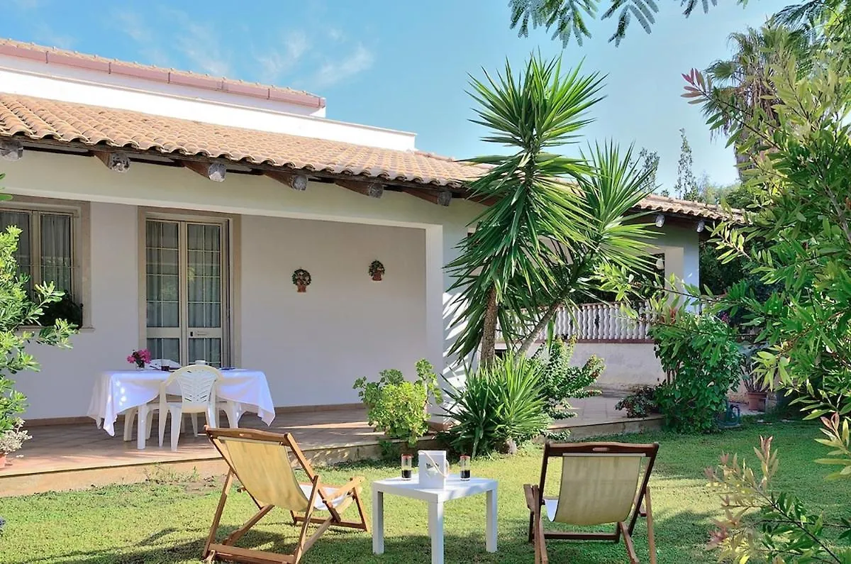 Villa Sole Con Accesso Diretto Alla Spiaggia Santa Maria Del Focallo 0*,  İtalya
